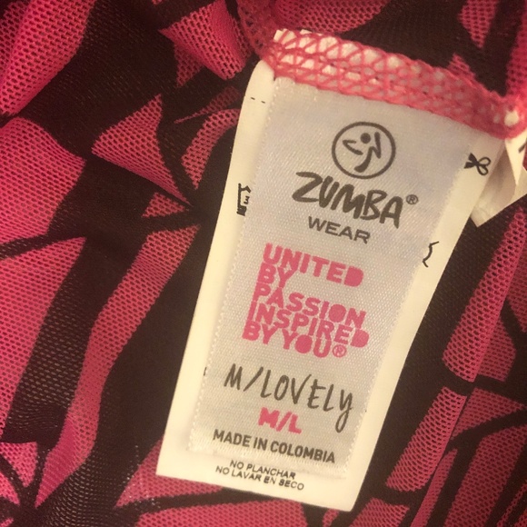 Zumba Mesh Pink and Black Hoodie Tank - Picture 4 of 5